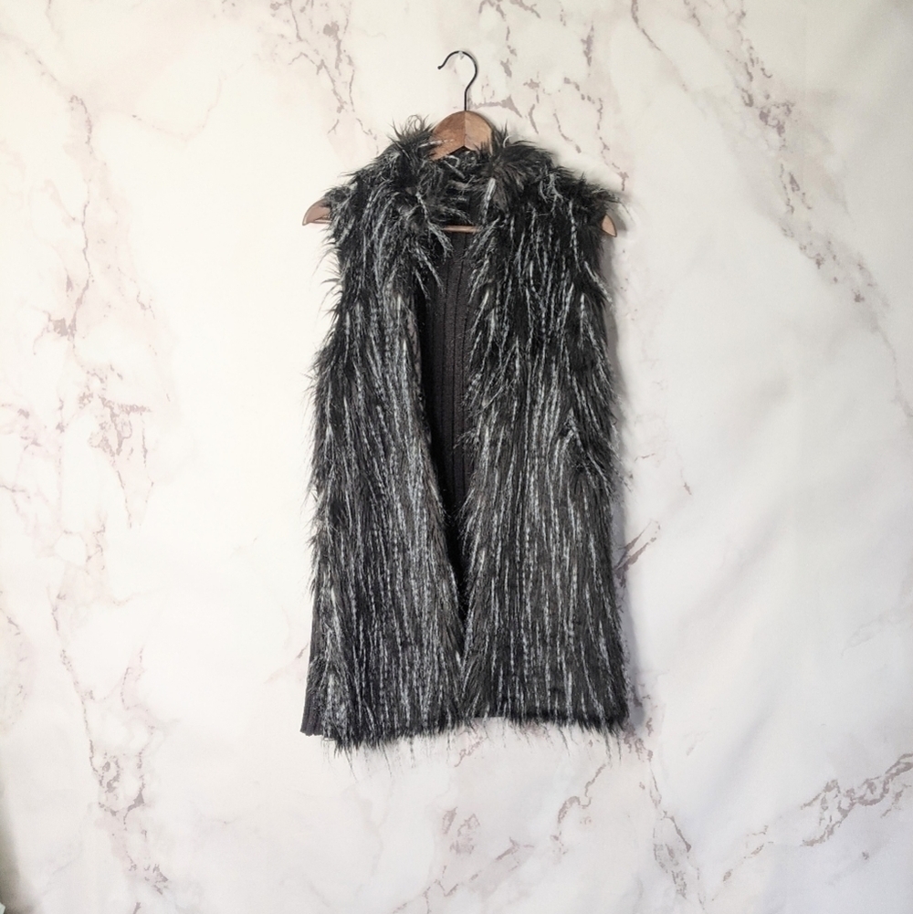 Adrianna Papell faux fur tunic vest Womens Small Gray Fuzzy Jacket Knit